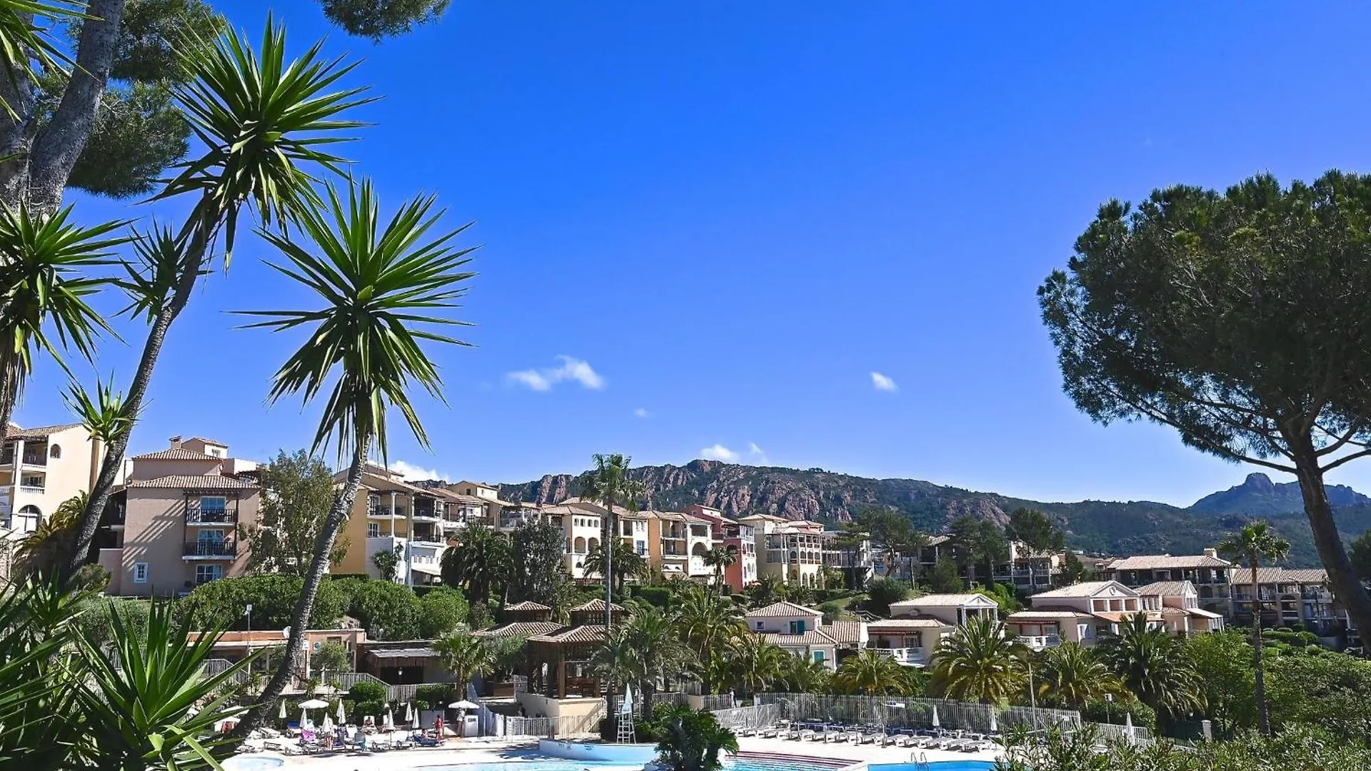 Apartment Village Cap Esterel - L'Esquinade-32 By Interhome Saint-Raphael