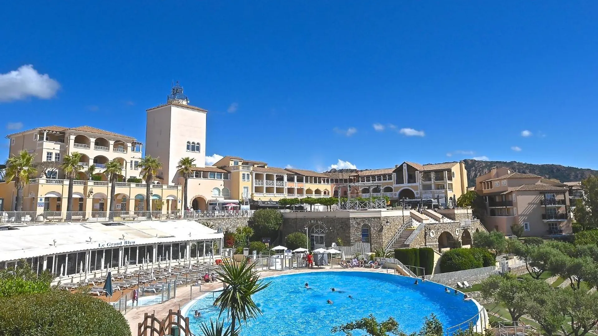 Apartment Village Cap Esterel - L'Esquinade-32 By Interhome Saint-Raphael